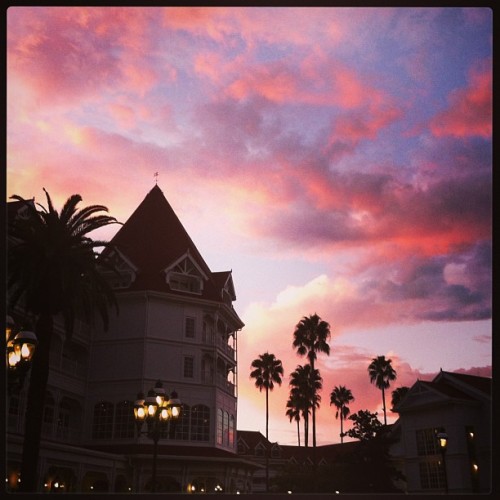 themeparkzach:Grand Floridian at Sunset. (at Disney’s Grand Floridian Resort & Spa)