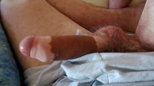 Morning Wood and needs to jerk it off..feels so good to stroke it for some hot women