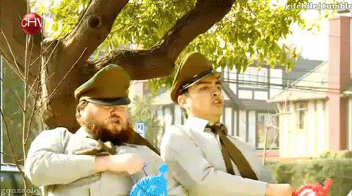 gifchile:  Buenos días, Buenas tardes seguidores de GifChile :) (son las 12:00,
