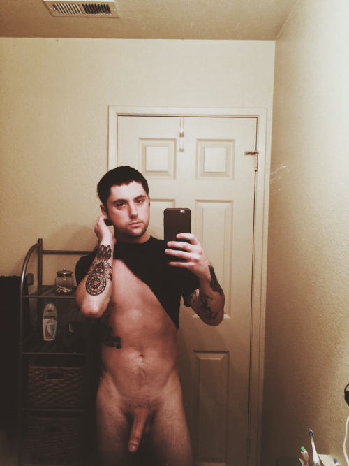 1of2dads:  cuumm-inside:  Cum On In 