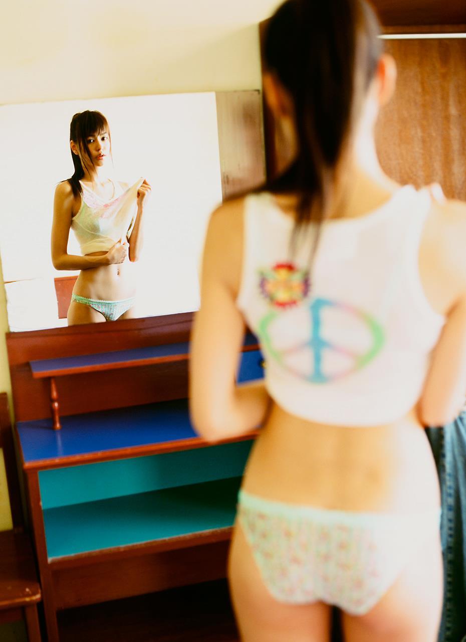 chinese-slim-beauty:   Yuriko Shiratori  