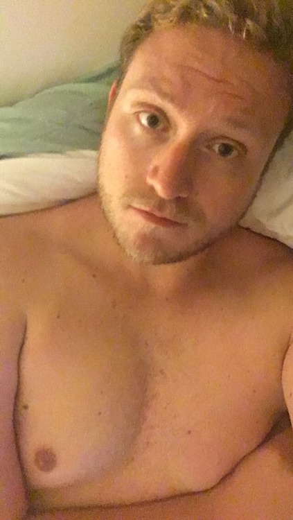 thefatzone:  gaymergrad86:  Today was awful, and I’m kind of having an emotional breakdown… but I took some selfies to feel better.   this cutie pie