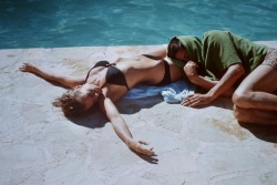 jesuisclaire:  Romy Schneider et Alain Delon sur le tournage de la piscine 1968 