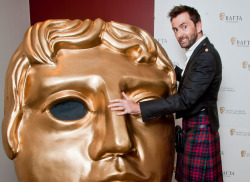 davidtennantcom: THROWBACK THURSDAY: David Tennant Wins Best Actor At BAFTA Scotland    Today’s Throwback Thursday post is a collection of photos of David Tennant attending the BAFTA Scotland awards in November 2014.David picked up the prestigious