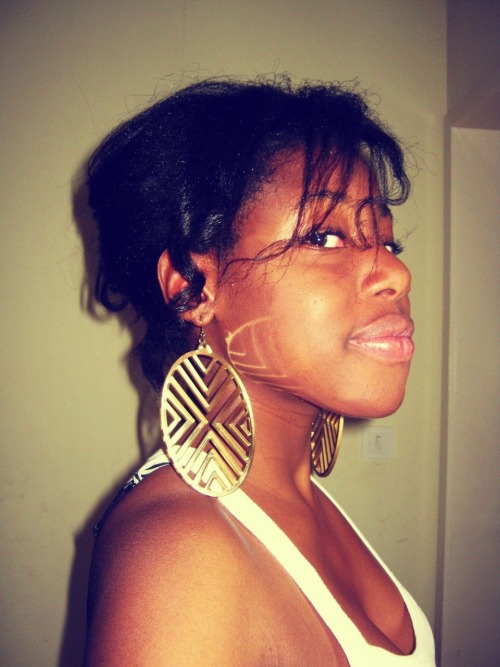 fuckyeahdarkgirls:  I will always love my dark skin.  