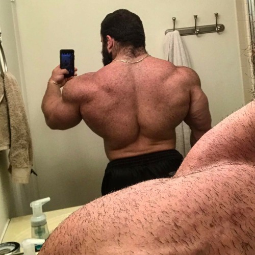 massiveneanderthal: dragon86xxx: Frank Mannarino One of my favorite hairy beast bodybuilders