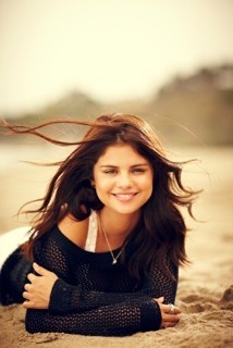 selenag-news:  More MQ outtakes from Selena’s 2012 Teen Vogue photoshoot.