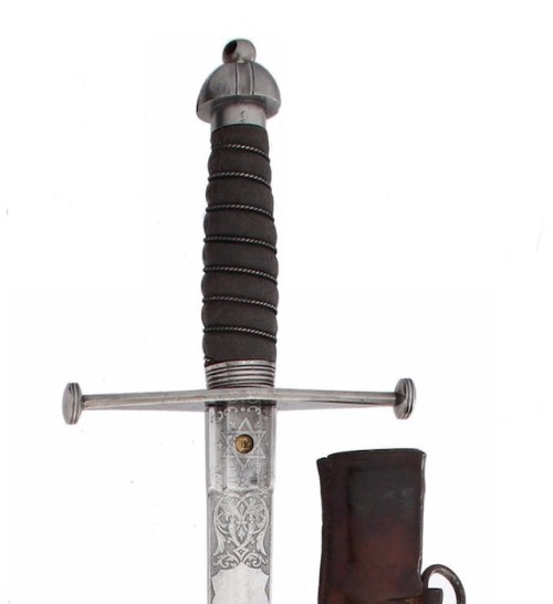 victoriansword:British Highland Officer’s Cross-Hilted Broadsword of the Royal Scots82.5 cm blade by