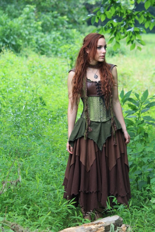 elfofthewoodlandrealm: Outfit of the day for today’s adventures with earthenspirit and elvenre