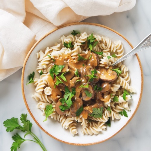 VEGAN STROGANOFF All recipes are linked as a source in the bottom left of each post:)