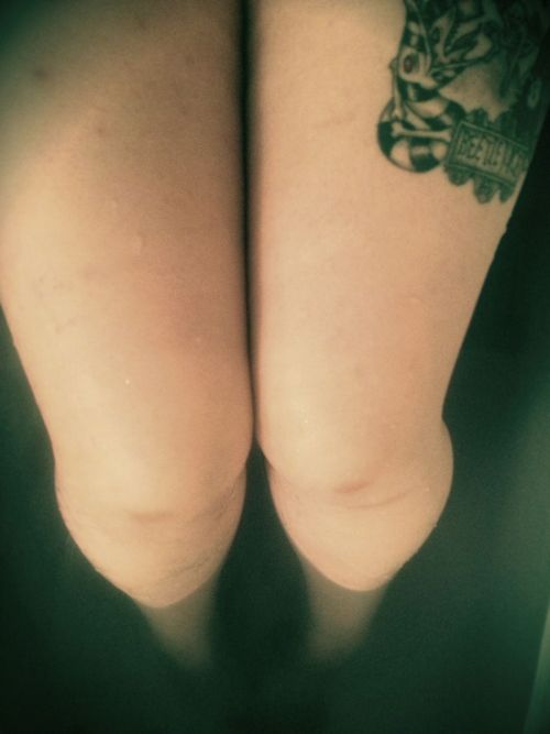 Arefu’s legs in the tub
