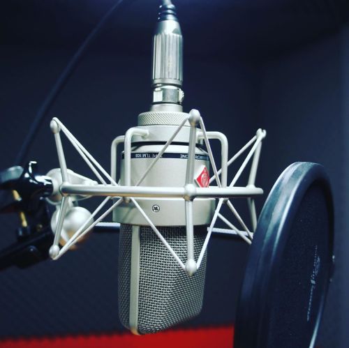 No tienes donde grabar tus locuciones?
Contáctanos! Tenemos equipo profesional a tu servicio.
#VO #Locutores #Locuciones #Spots #Institucionales #Audio #Producciones #Estudio #Grabacion #VoiceOver #VoiceActor #Neumann #Avalon #MyNeumann (at MIDI...