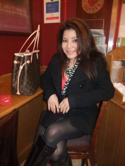 realwomeninboots:  Please take a moment to visit our sister blog thighsof.tumblr.com/ Remembe