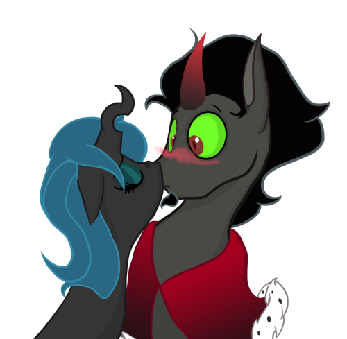 riquis101:  DAAAAAAAAAAAW THIS GOTTA BE CANON!  ….bronies, stop making villains cute, dammit. Come one. Artists. STAHP. :|