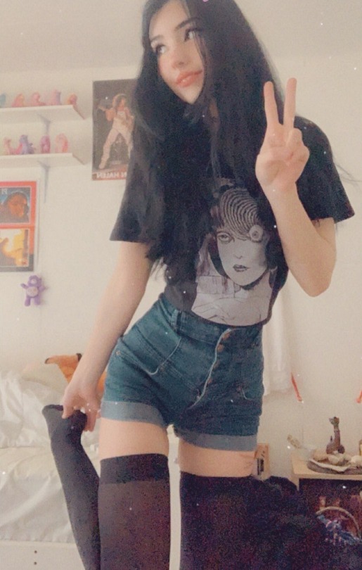vampyr3wife:Hehe *pees shyly*