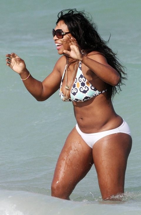fatjuicyass:  Serena Williams and her awesome ass pt.2