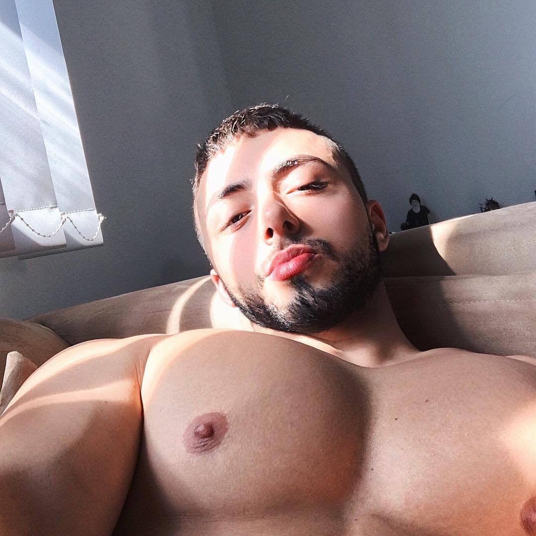 nicephysiques:  Elias Nohra (@erlias)