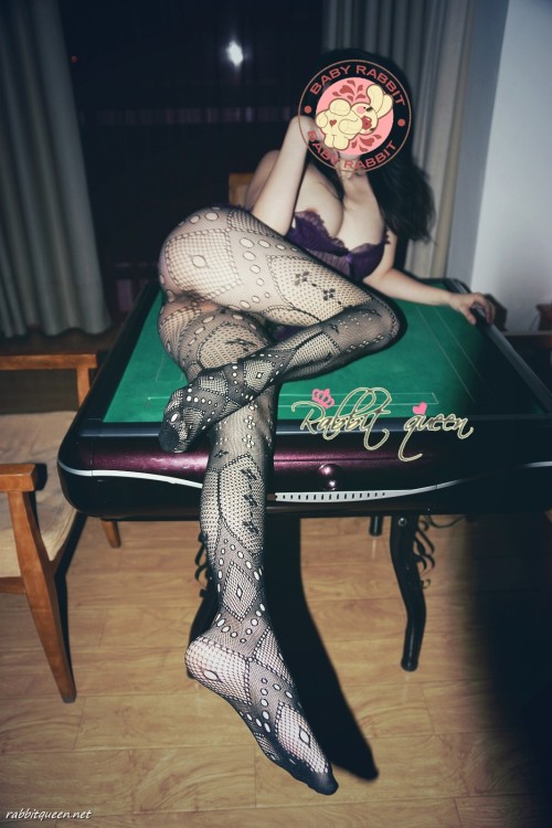 rabbitqueennude:  蕾丝兔宝宝 荷官的事 www.rabbitqueen.net 