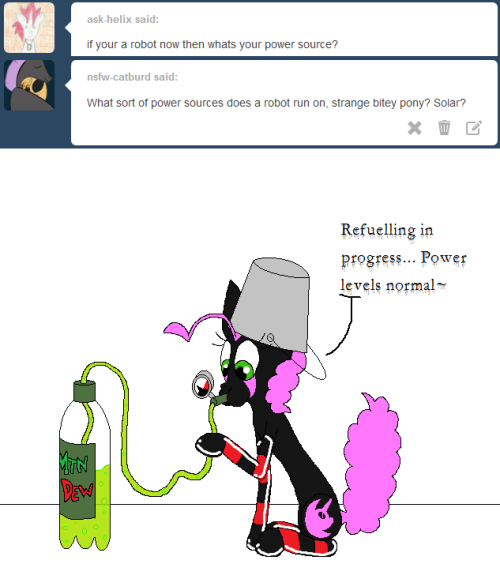 darkfiretaimatsu:  Beep! I am a variant on the ethanol-powered robot! Rather than alcohol, I run on the chemical reaction of carbonation~ In addition to ethanol, some robots run on steam or magic! If you can power anything else with it, you can probably