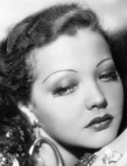 summers-in-hollywood: Sylvia Sidney glamour shot, 1930s