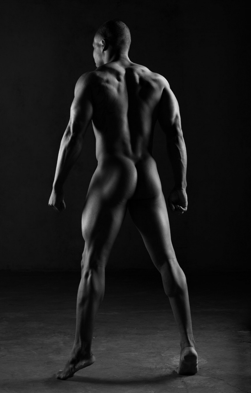 dickfiend:  Big Bootys in Black N White #happyhumpday