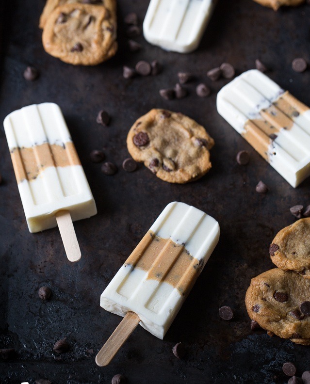 do-not-touch-my-food:  Cookie Dough Popsicles