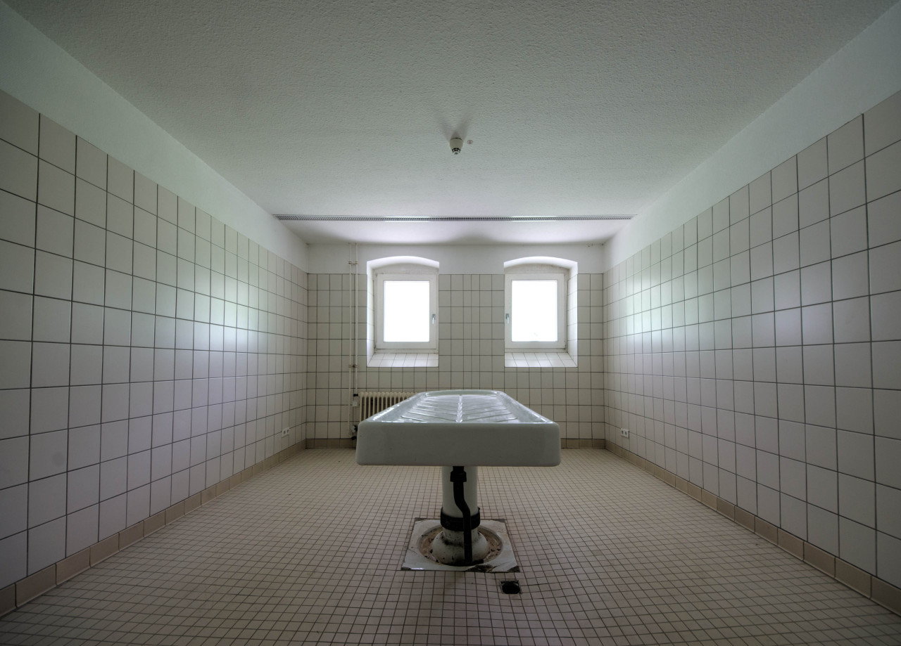 darbians:  Hidden in a forest in Germany is a large clean abandoned hospital. To