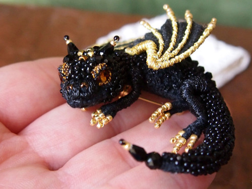 beanarie:boredpanda:Bead Dragon Brooches By This Russian Artist Will Make You Want To Tame Onealena 