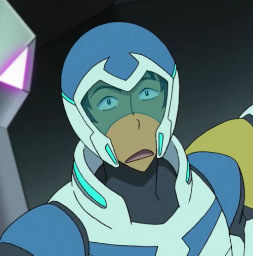 lanceville:EVEN SCIENCE FAILED TO EXPLAIN WHY LANCE IS SO FUCKING CUTE AND ADORABLE IN EVERY SINGLE 