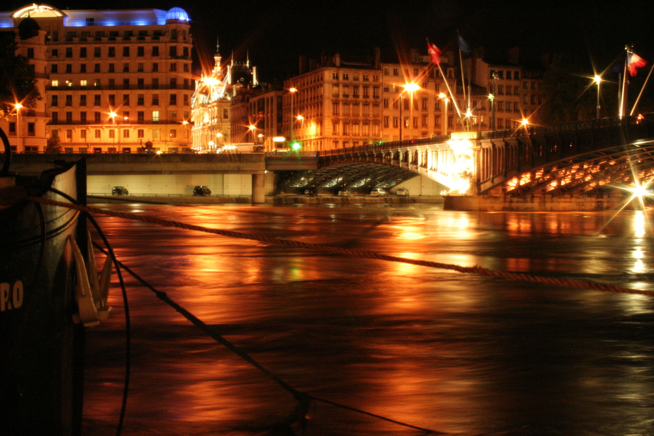 La Saone, Lyon
#photography #photographers-on-tumblr #landscape