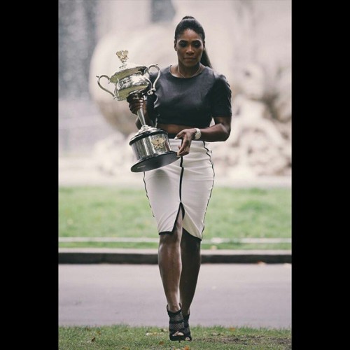luvisblack:  #LuvIsBlack #BeautifulBlackWoman #BlackOutDay