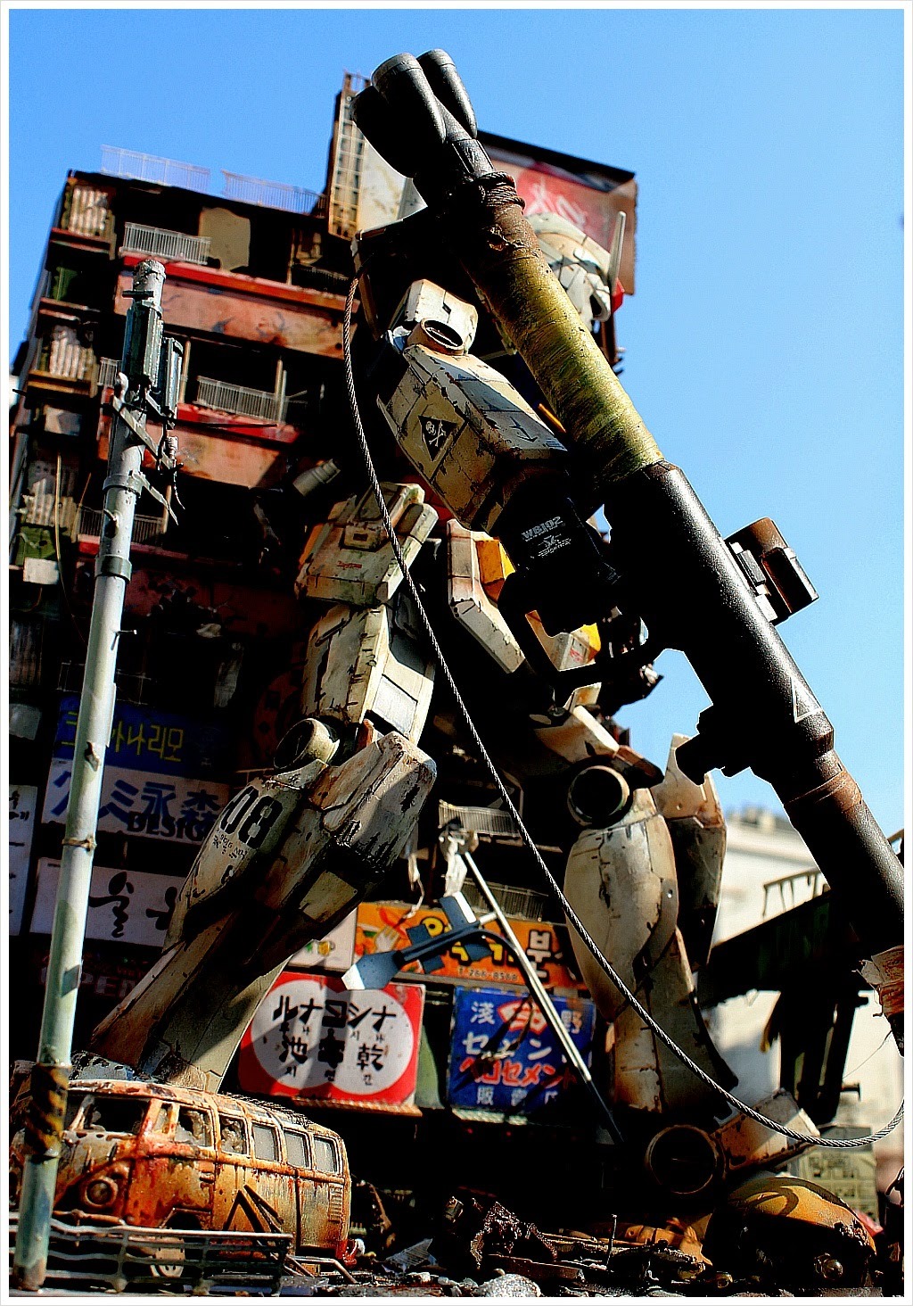 gunjap:[G-Work of the Day] 1/48 RX-78-2 Gundam “The Last Survival” AMAZING Diorama.