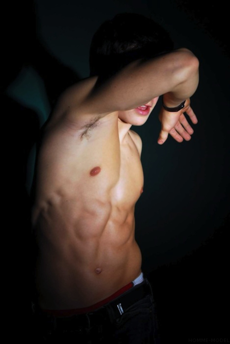 🐧 You Must Be Gay+ To View This Blog*