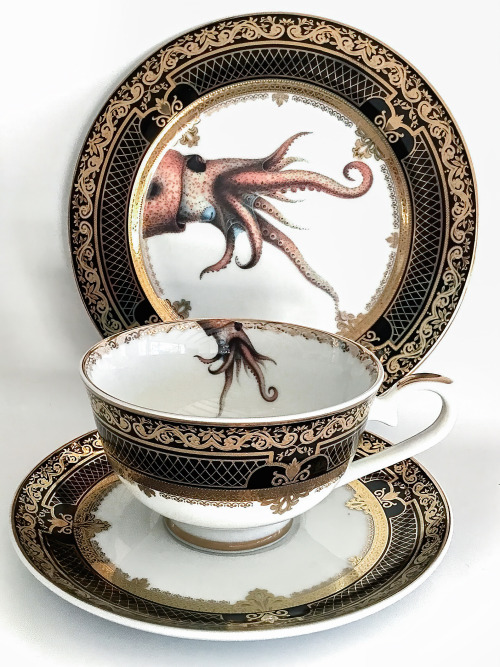 Stunning Black and Gold Squid Plate or Cup/Saucer SetShop here : ETSY