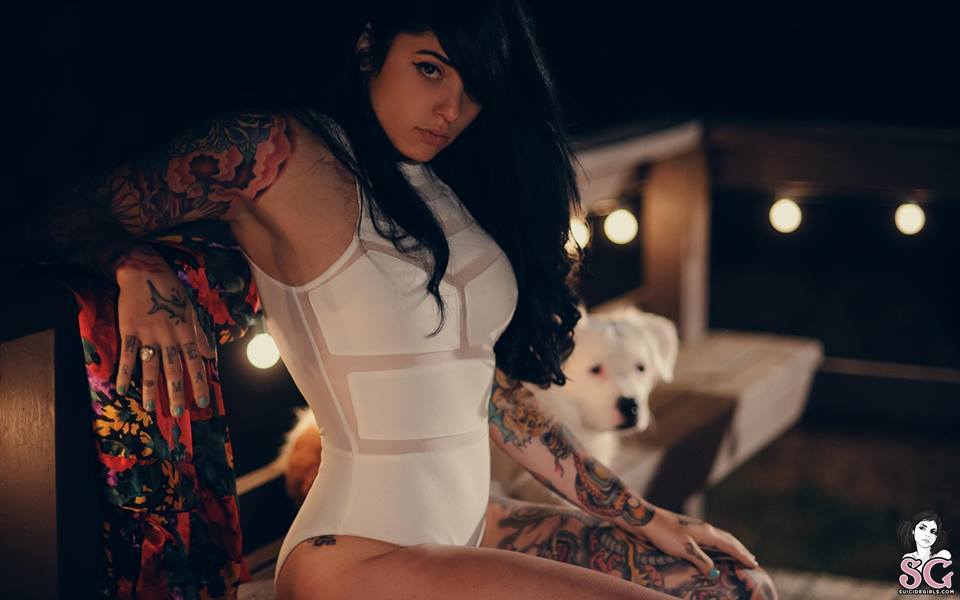 badbitch-empire:  Radeo Suicide 