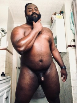 phantogrrr:  A little beard + body appreciation.