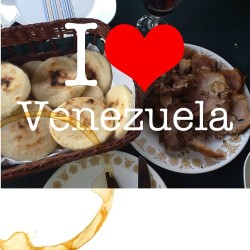 adrimley:  #Venezuela #hashtag #like #instagram #arepa #loveit #eat 