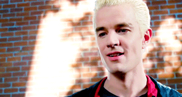 rahirah:piper-haliwel:btvs | the harsh light of dayInnit a fantastic day? Birds singing, squirrels m
