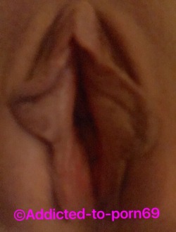 share-your-pussy:  My wife’s beautiful