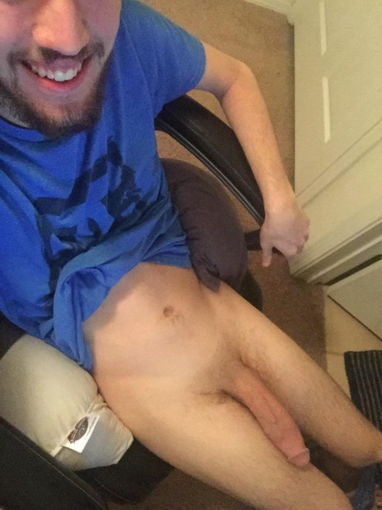 scyguy46:  video jerking his cock: https://eroshare.com/56yrfw9e#piss video: https://eroshare.com/l2zkk0nk