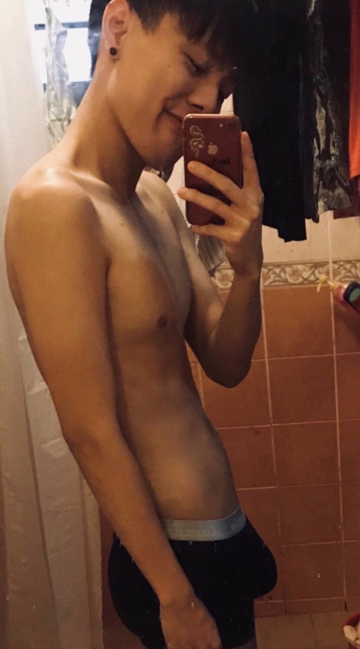 singapore-collections:  @bennnlohhhBenjamin Emmanuel Loh
