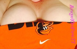 curiouswinekitten2:  In honor of Major League Baseball Season! Let’s go O’s!  ⚾️⚾️⚾️  yes!  This is a home run! 😍