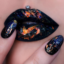 nailpornography:  black opal lips & nails