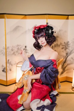 love-cosplaygirls:  Katsushika Hokusai Coplay