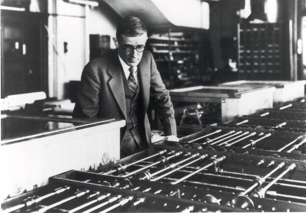 engineeringhistory:  Vannevar Bush with a differential analyzer, a mechanical analog