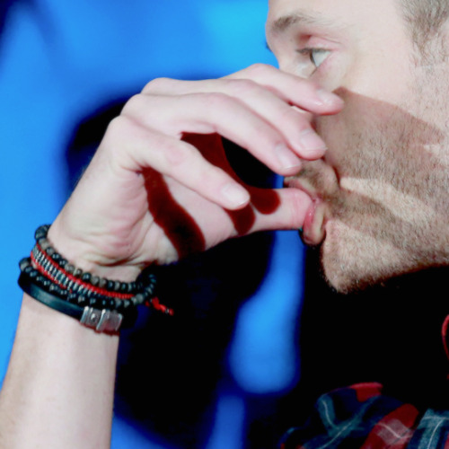 colerambles: charred-angelwings: dean-winchester-is-a-warrior: wellcometothedarkside:this is not OK[