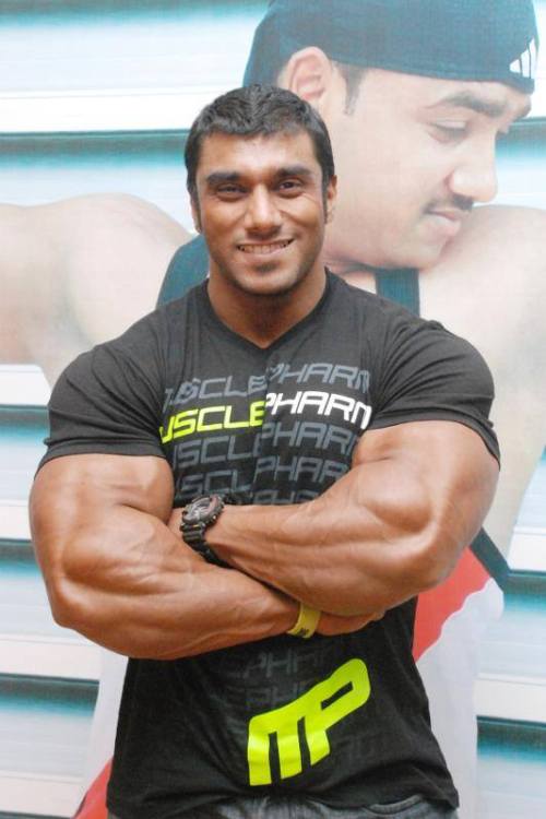 oxyparis:  Sangram Chougule (2013)