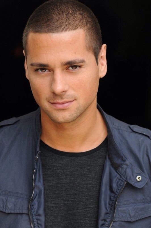 hotsexymenxxx:J.R. Ramirez