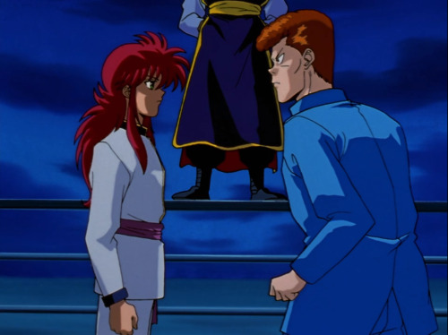 candidishida:The highlight of this episode is Hiei stood on that railing like an edgy seagull for no