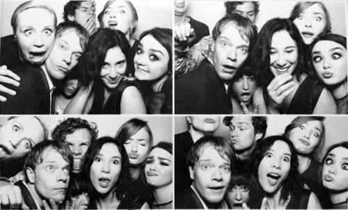 ball-of-wool:  The Game of Thrones partycrowd! (x) 